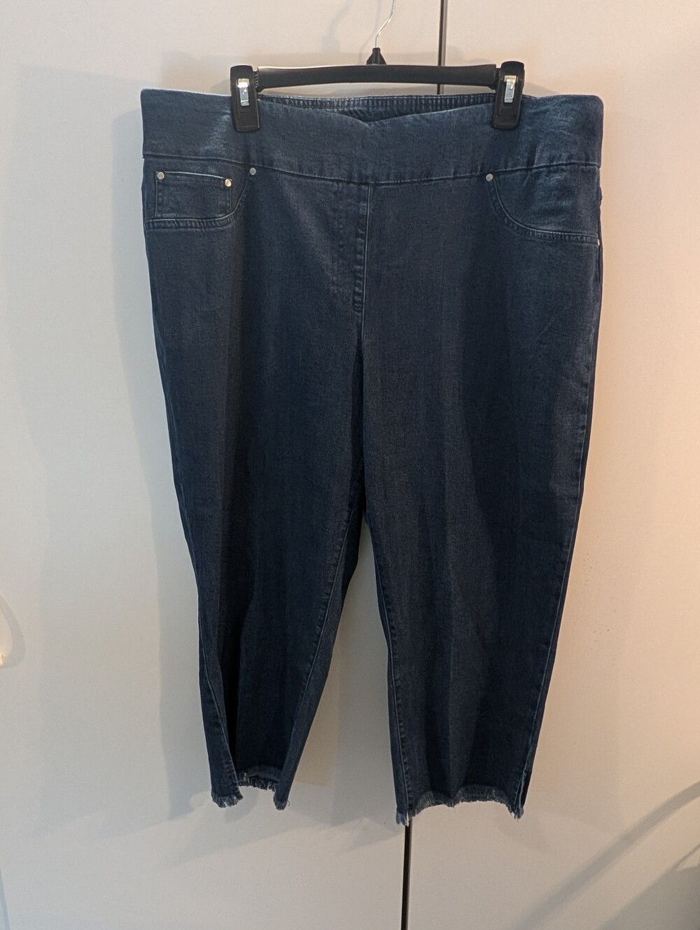 Ruby Road Size 18 Dark Wash Women’s Stretch Capri Jeans Raw Hem